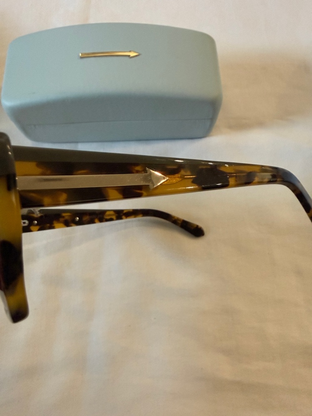 Karen Walker Classic Tortoiseshell Cat-Eye Sunglasses - Never worn. NWOT - Picture 2 of 4